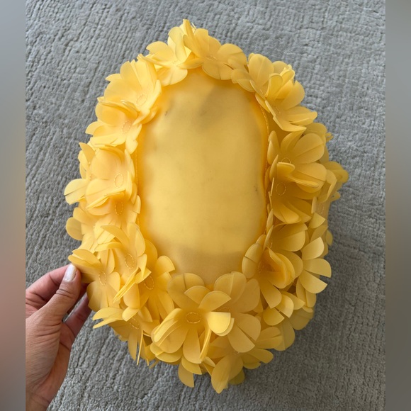 Juicy Couture Y2K PVC Yellow Flower 3D Tote - Picture 6 of 12